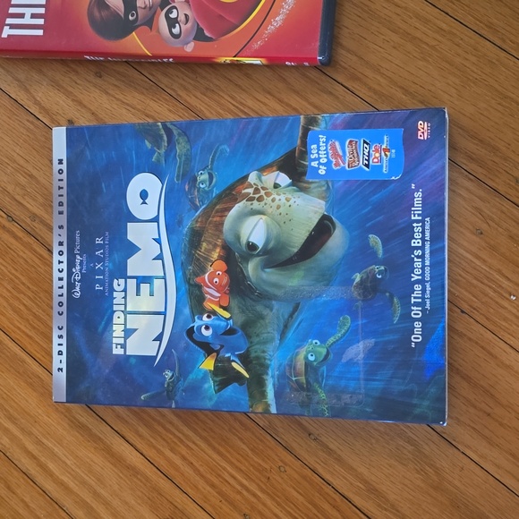 Disney collectors edition Finding Nemo and The Incredible - Picture 2 of 9